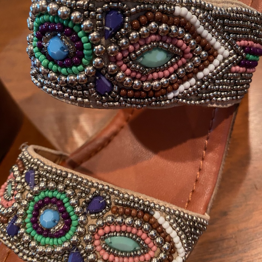 Beaded Wedges - Picture 3 of 5